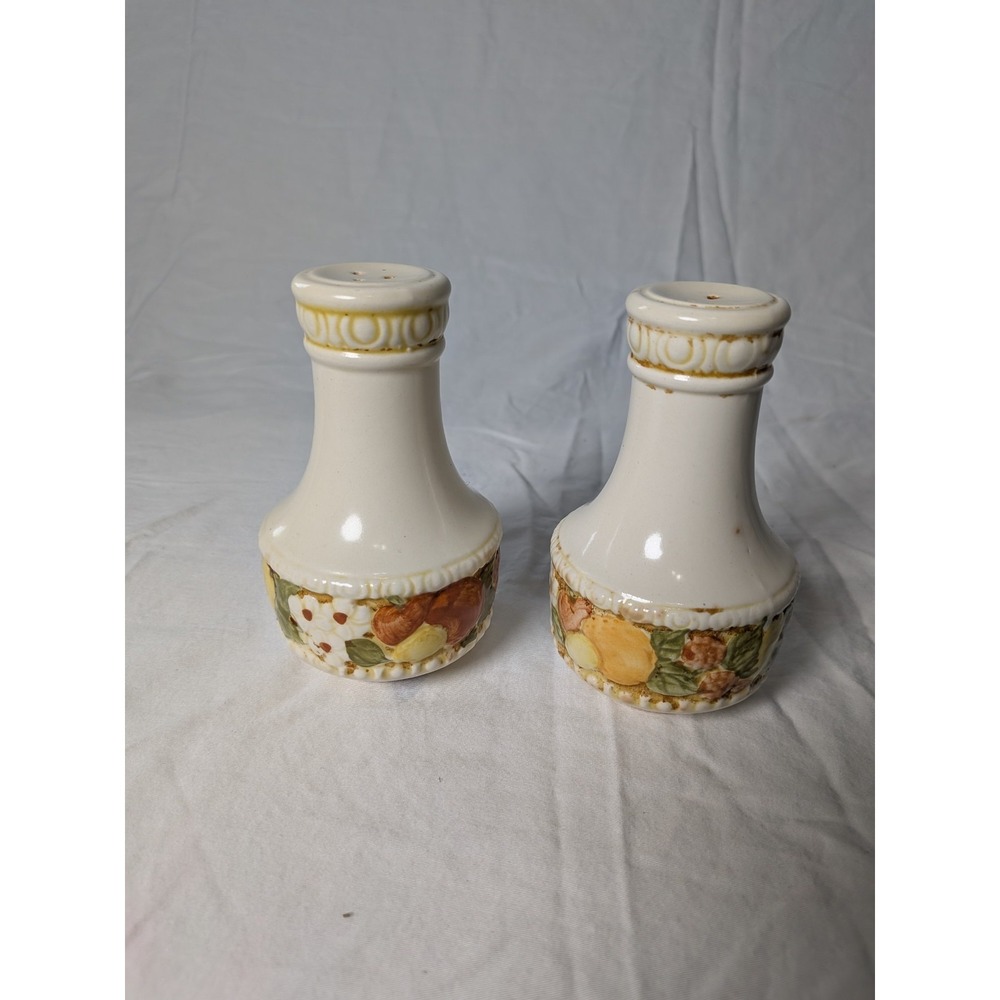 Vintage Metlox Vernon Ware Fruit Basket Salt & Pepper Shakers Set California Pot